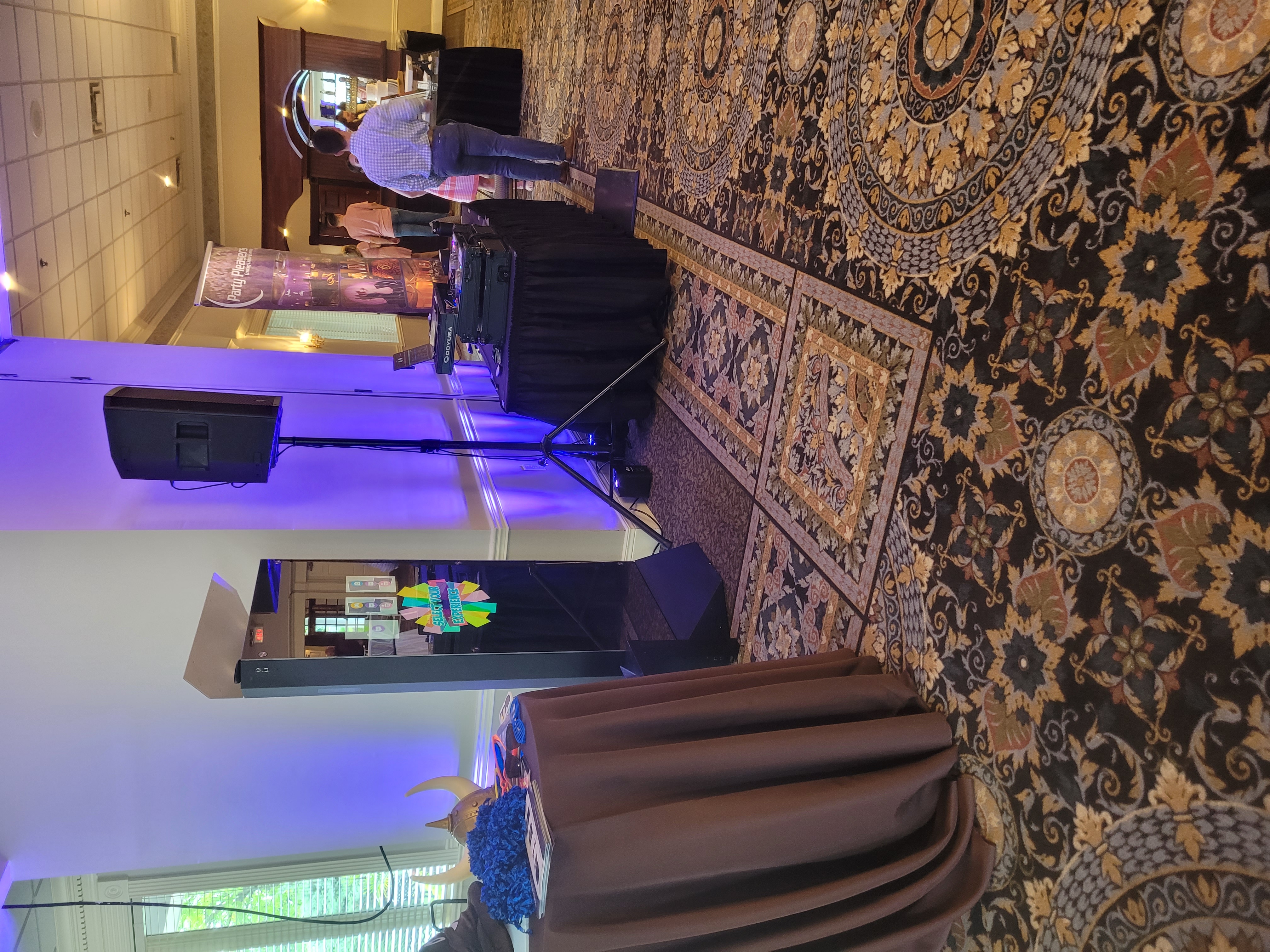 Mirror X photo booth at Manor House Cincinnati event